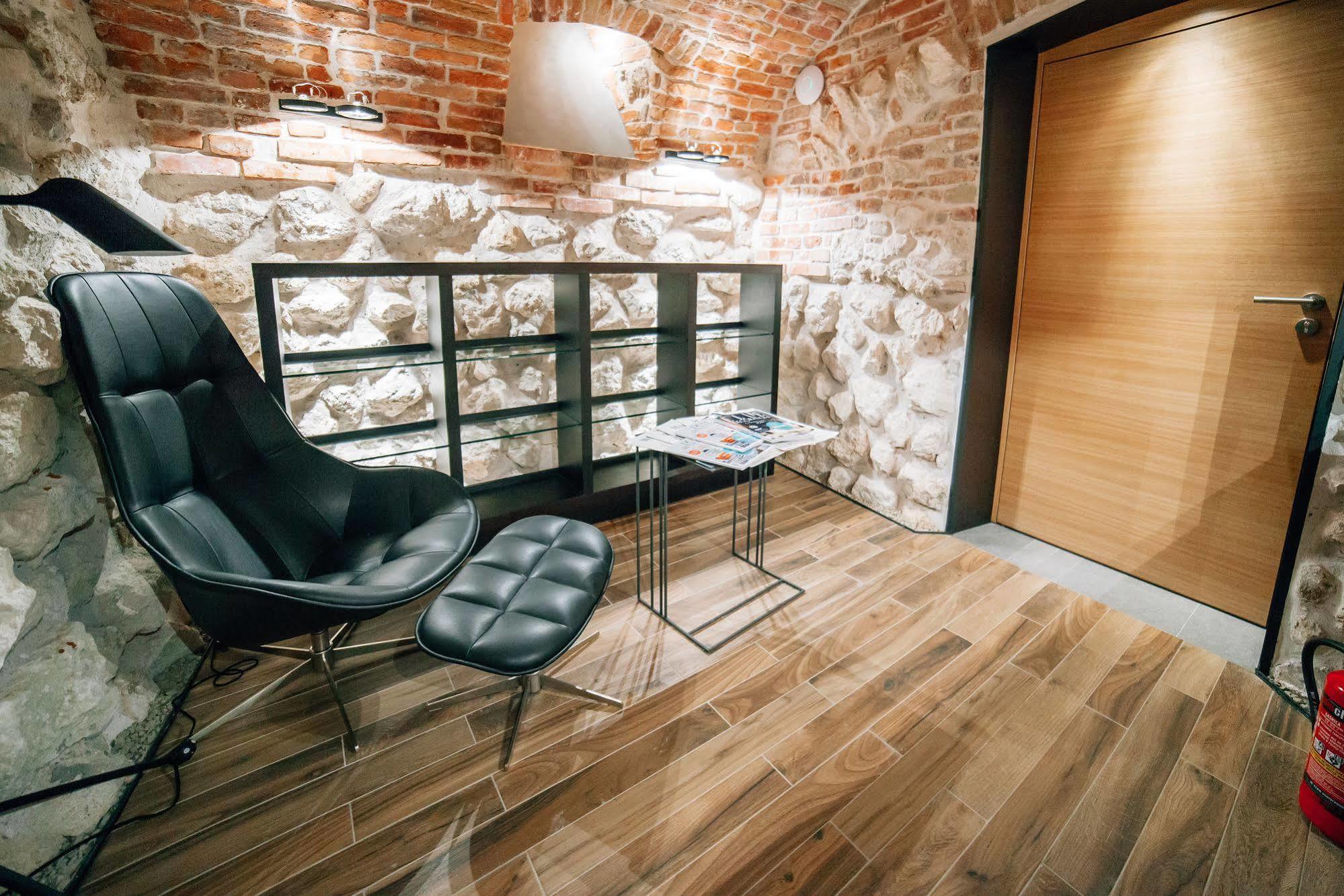 Modern Apartment By Wawel Castle Krakau Exterior foto